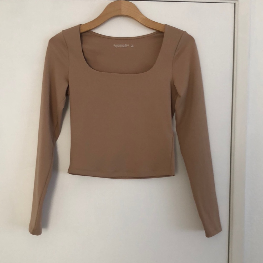 Seamless slim top